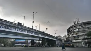 Mumbai weather updates: City sees partly cloudy skies, haze on Day 1 of the week